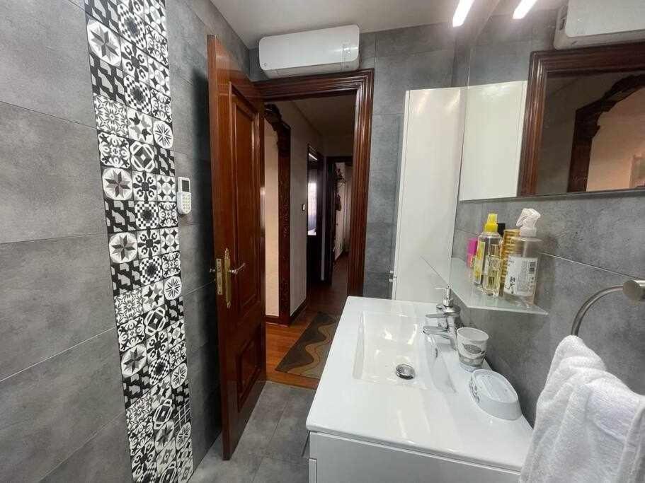Goiz Etxea Acogedor Piso En La Parte Antigua Lägenhet Bermeo Exteriör bild