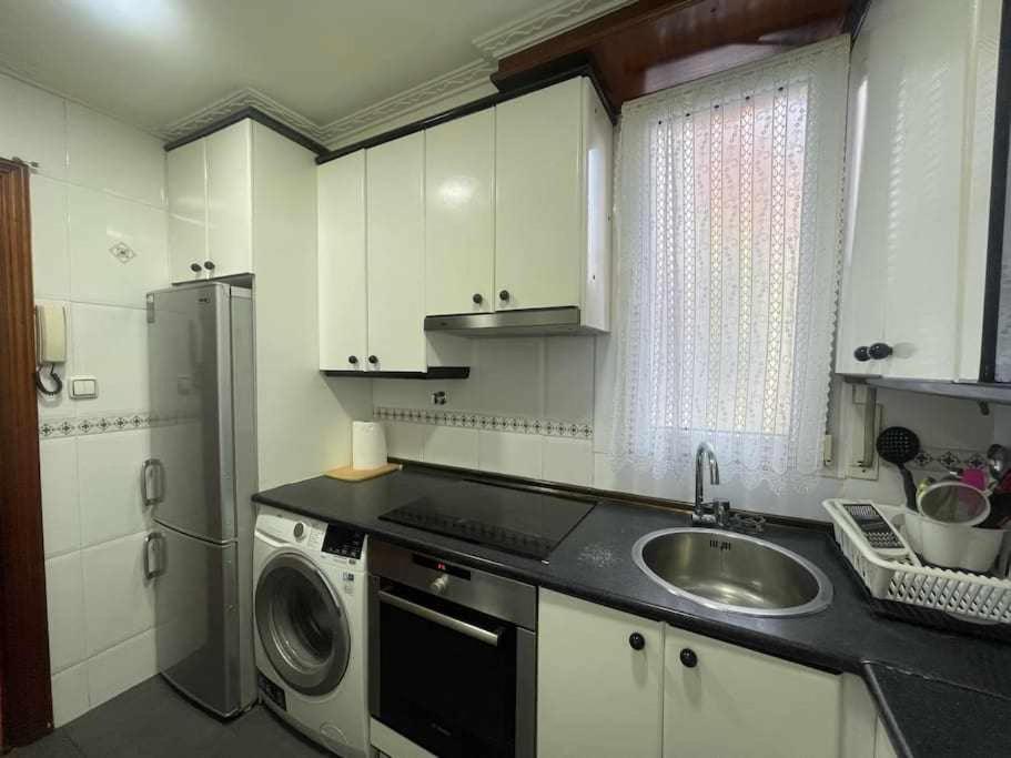 Goiz Etxea Acogedor Piso En La Parte Antigua Lägenhet Bermeo Exteriör bild